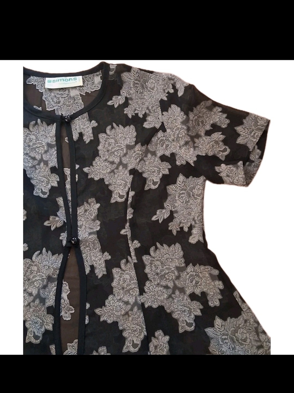La Maison Simons , Contemporaine, Vintage Sheer Floral Lace Overlay – Like New - Picture 8 of 11